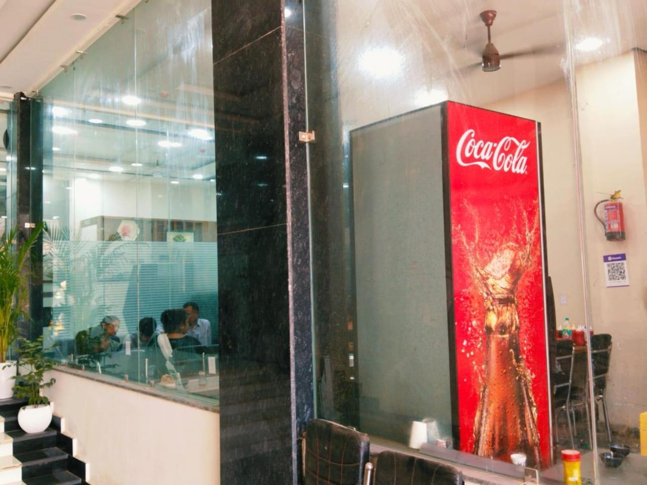 Hotel Shree Radha Krishna Varanasi Exterior foto
